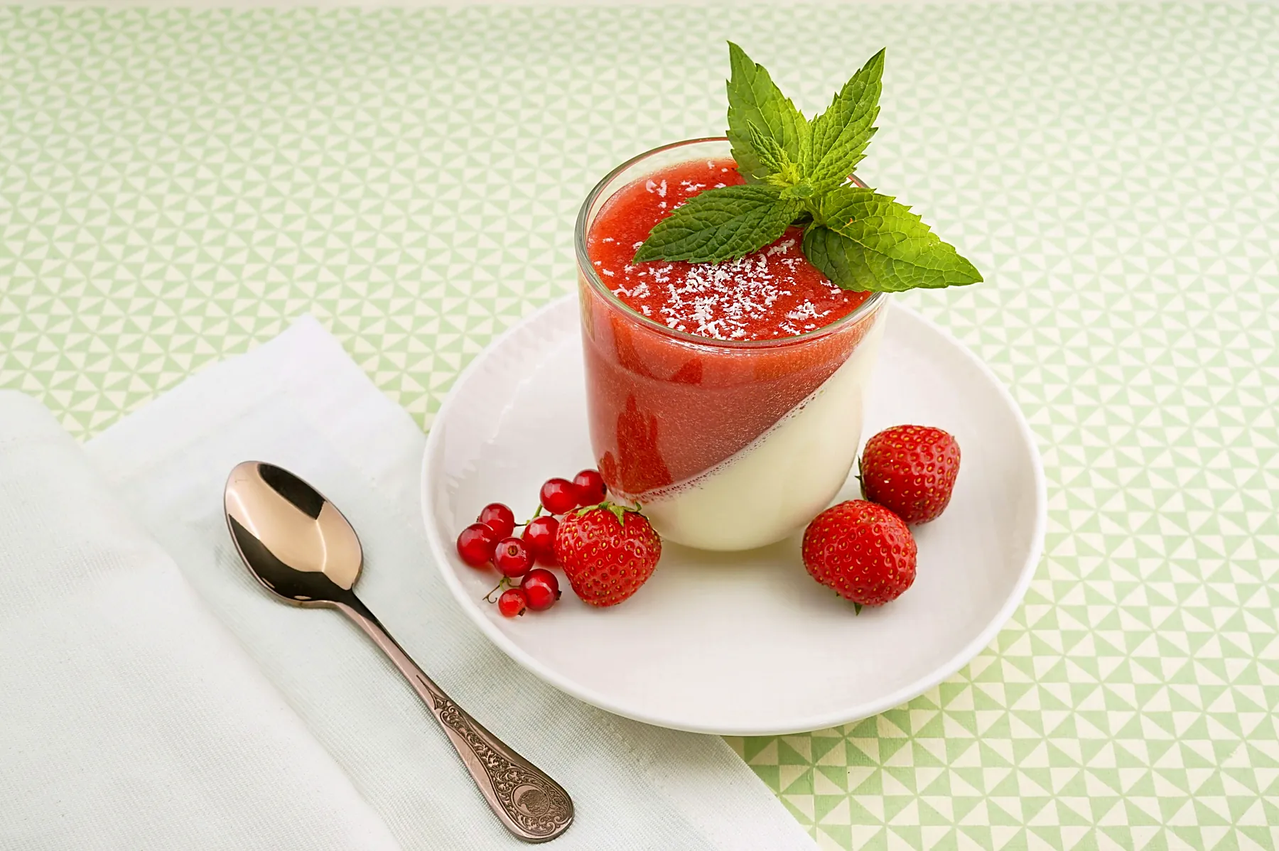 Panna cotta ai frutti di bosco