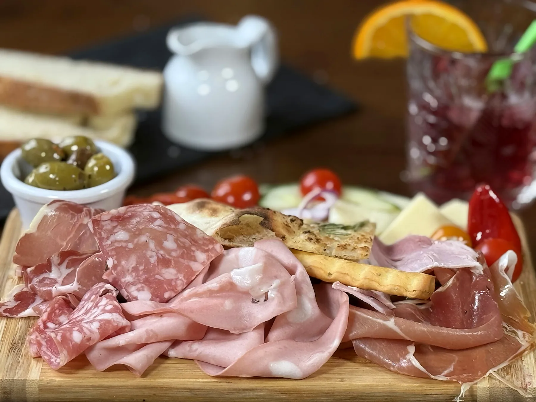 Tagliere di salumi e mortadella